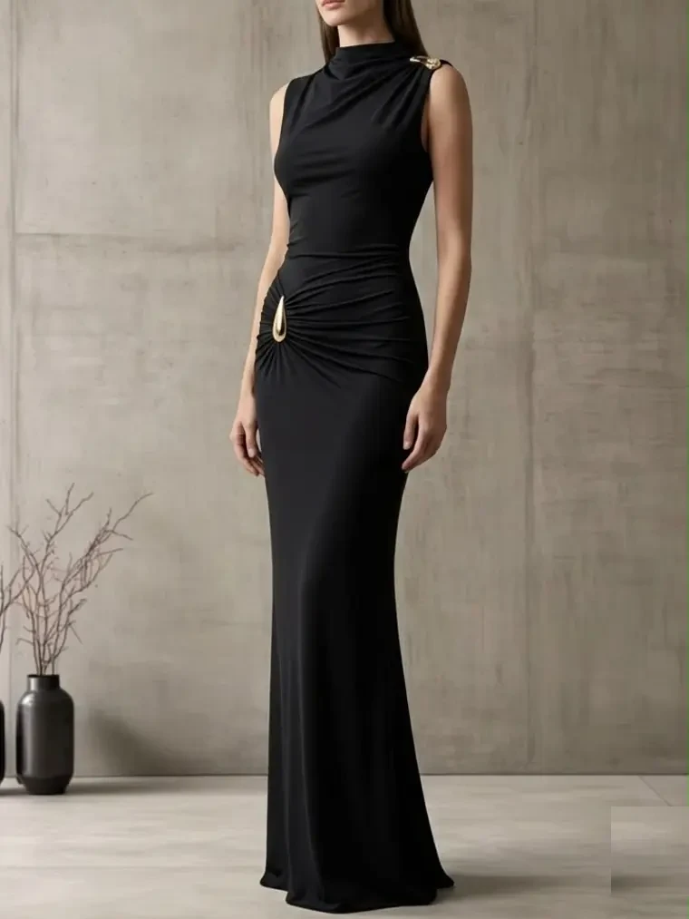 Vestido negro drapeado